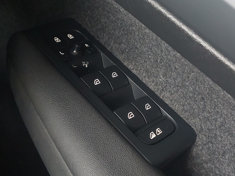 Used Volvo XC40 2024 for sale - 77548801: Photo 18