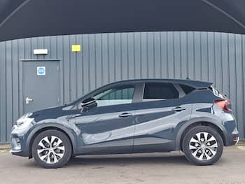 Used Renault Captur 2024 for sale - 79525573: Photo