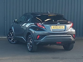 Used Toyota C-HR 2021 for sale - 76258445: Photo