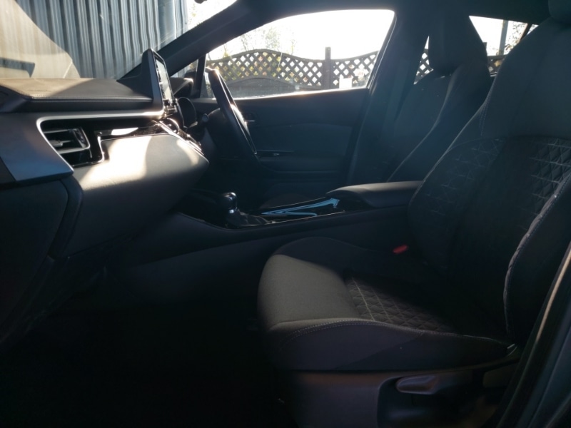 Used Toyota C-HR 2021 for sale - 76258445: Photo 5