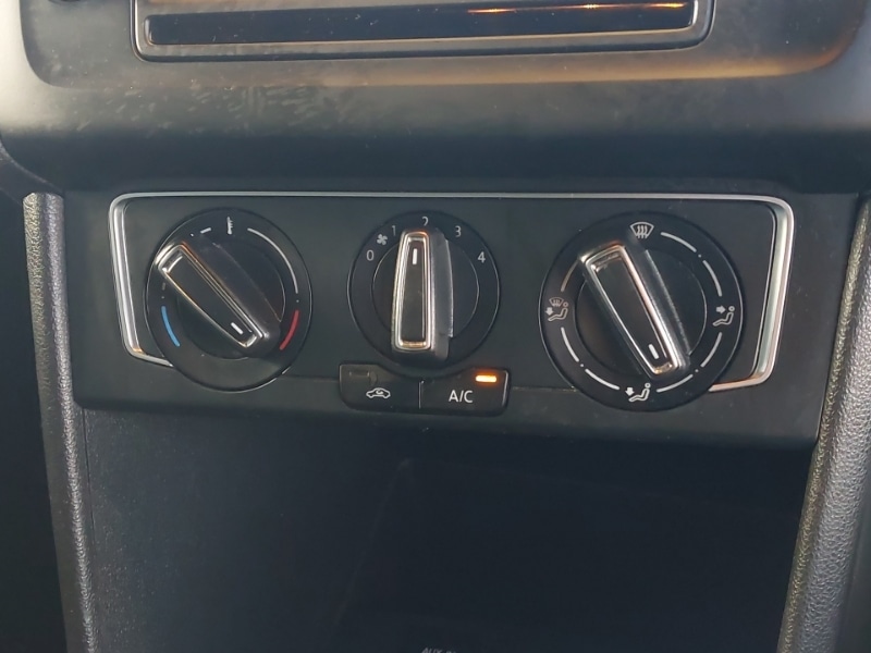 Used Volkswagen Polo 2016 for sale - 76795399: Photo 15