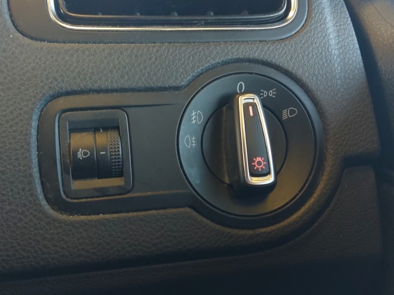 Used Volkswagen Polo 2016 for sale - 76795399: Photo 18