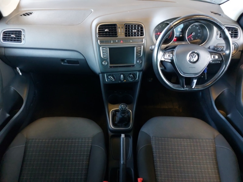 Used Volkswagen Polo 2016 for sale - 76795399: Photo 2