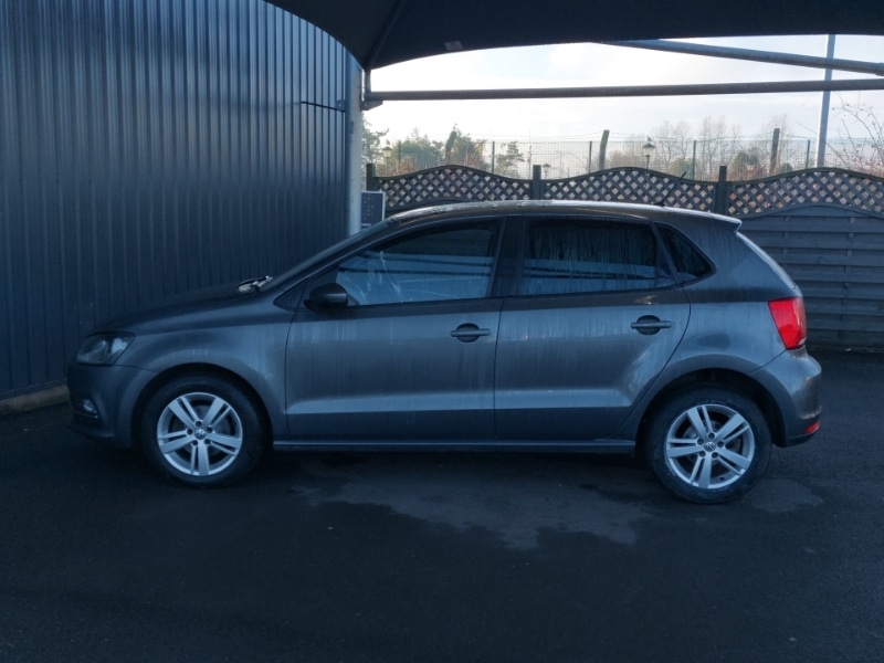 Used Volkswagen Polo 2016 for sale - 76795399: Photo 4