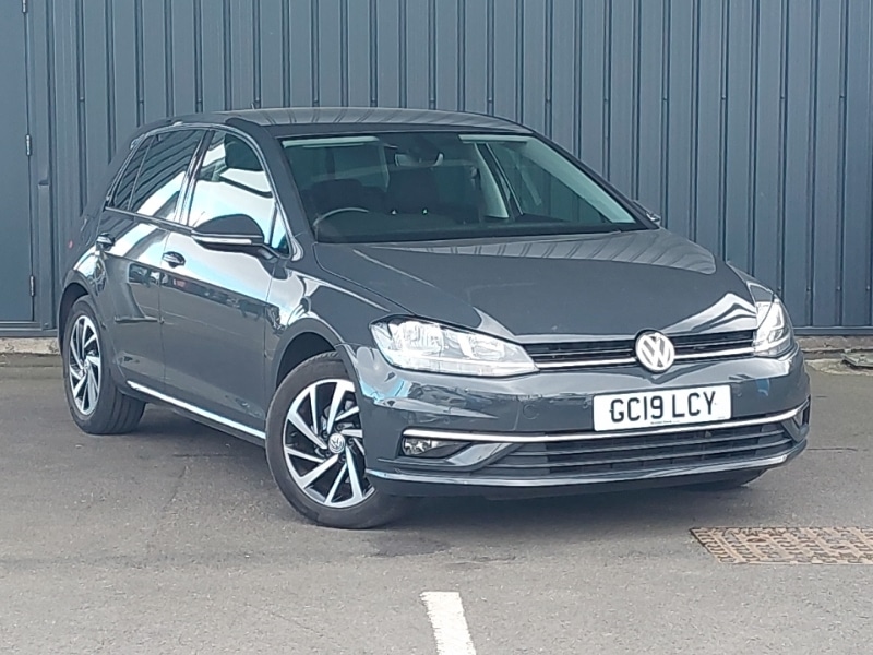 Used Volkswagen Golf 2019 for sale - 76365575: Photo 1