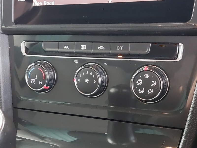 Used Volkswagen Golf 2019 for sale - 76365575: Photo 14