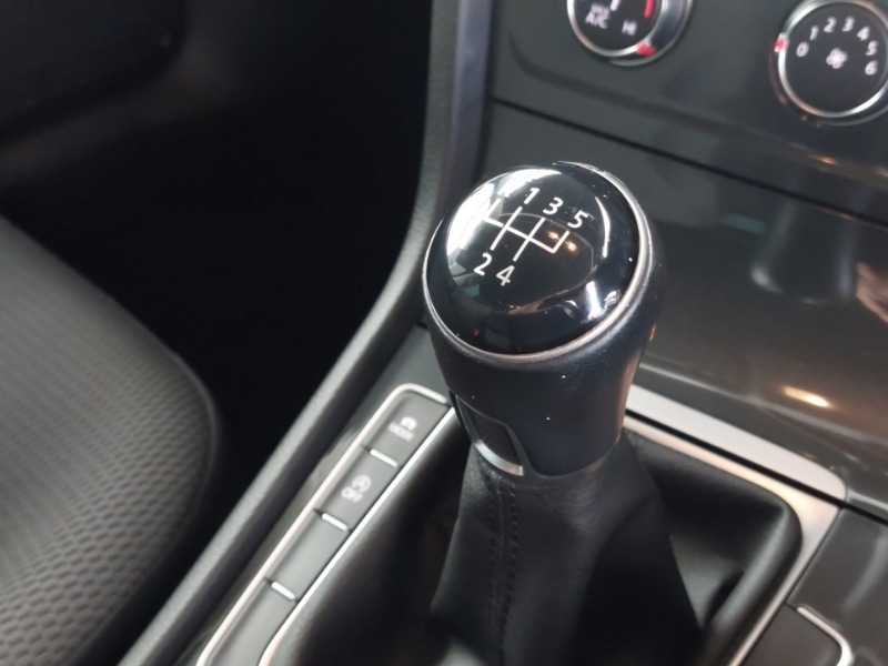 Used Volkswagen Golf 2019 for sale - 76365575: Photo 15