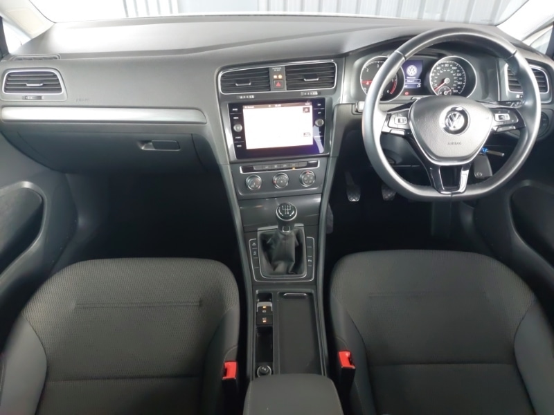 Used Volkswagen Golf 2019 for sale - 76365575: Photo 2