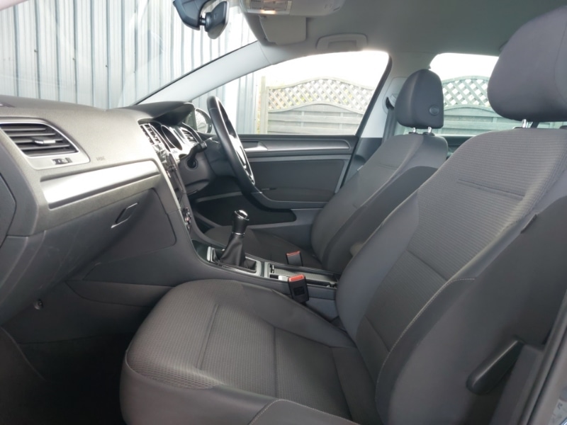 Used Volkswagen Golf 2019 for sale - 76365575: Photo 5