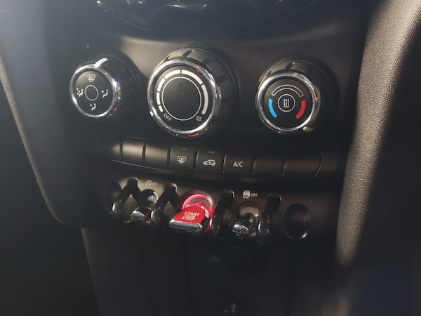 Used MINI Hatch 2018 for sale - 76258189: Photo 16