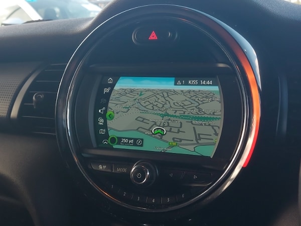 Used MINI Hatch 2018 for sale - 76258189: Photo 17