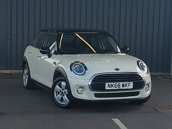 Used MINI Hatch 2018 for sale - 76258189: Photo 1