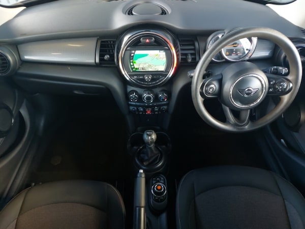 Used MINI Hatch 2018 for sale - 76258189: Photo 2