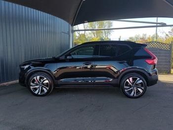 Used Volvo XC40 2024 for sale - 76053327: Photo