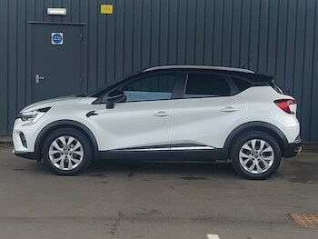 Used Renault Captur 2020 for sale - 77716799: Photo