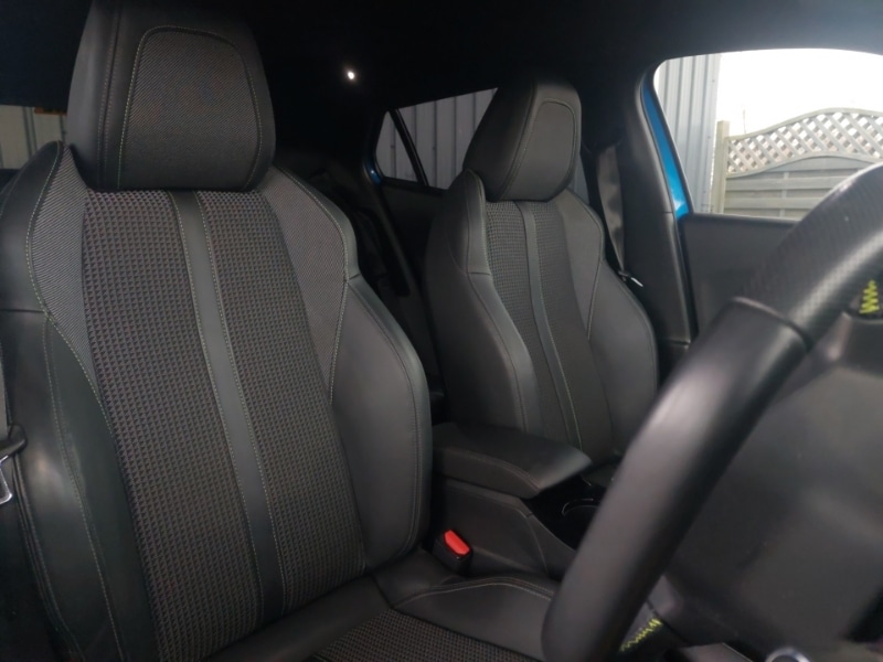 Used Peugeot 2008 2023 for sale - 77669567: Photo 13