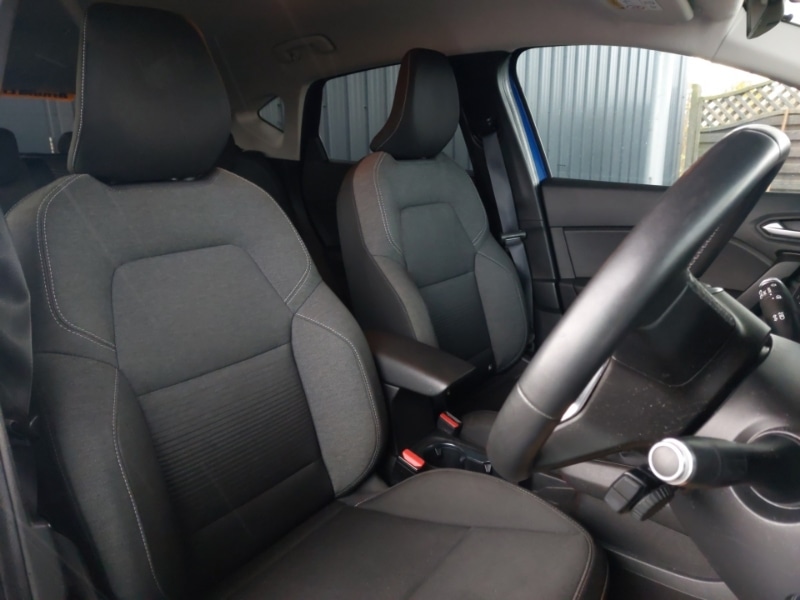 Used Renault Captur 2020 for sale - 76683868: Photo 13