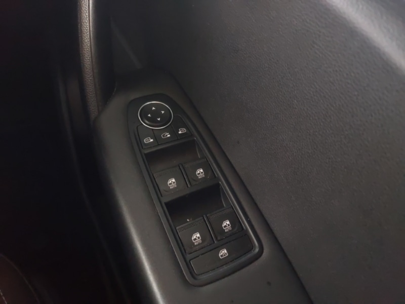 Used Renault Captur 2020 for sale - 76683868: Photo 17