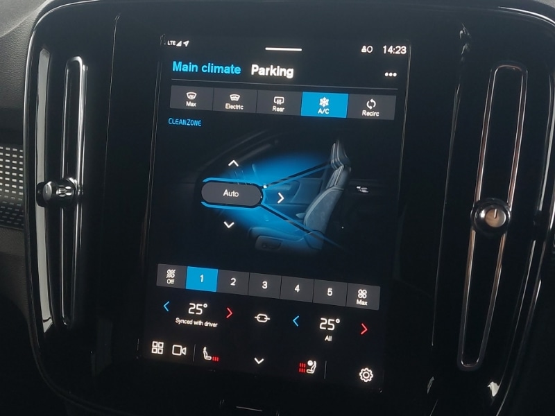 Used Volvo XC40 2024 for sale - 77439175: Photo 17