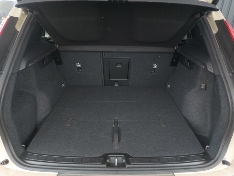 Used Volvo XC40 2024 for sale - 77439175: Photo 8