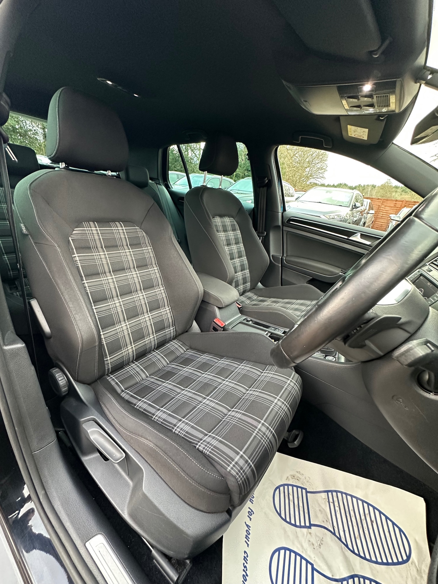 Used Volkswagen Golf 2017 for sale - 76968524: Photo 15