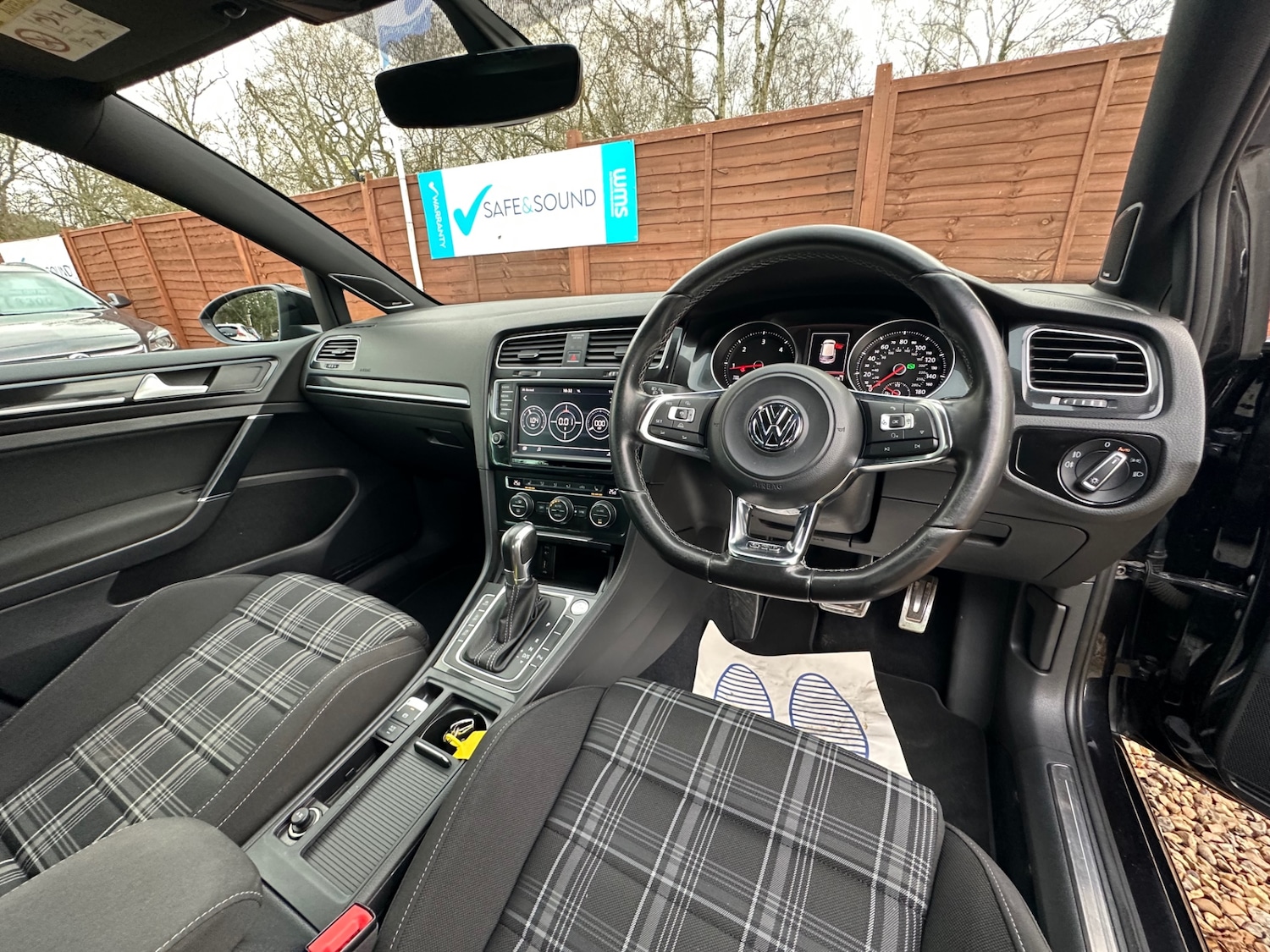 Used Volkswagen Golf 2017 for sale - 76968524: Photo 17