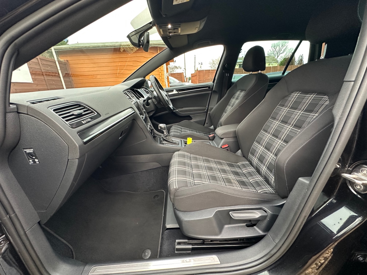 Used Volkswagen Golf 2017 for sale - 76968524: Photo 19