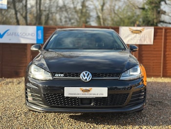 Used Volkswagen Golf 2017 for sale - 76968524: Photo