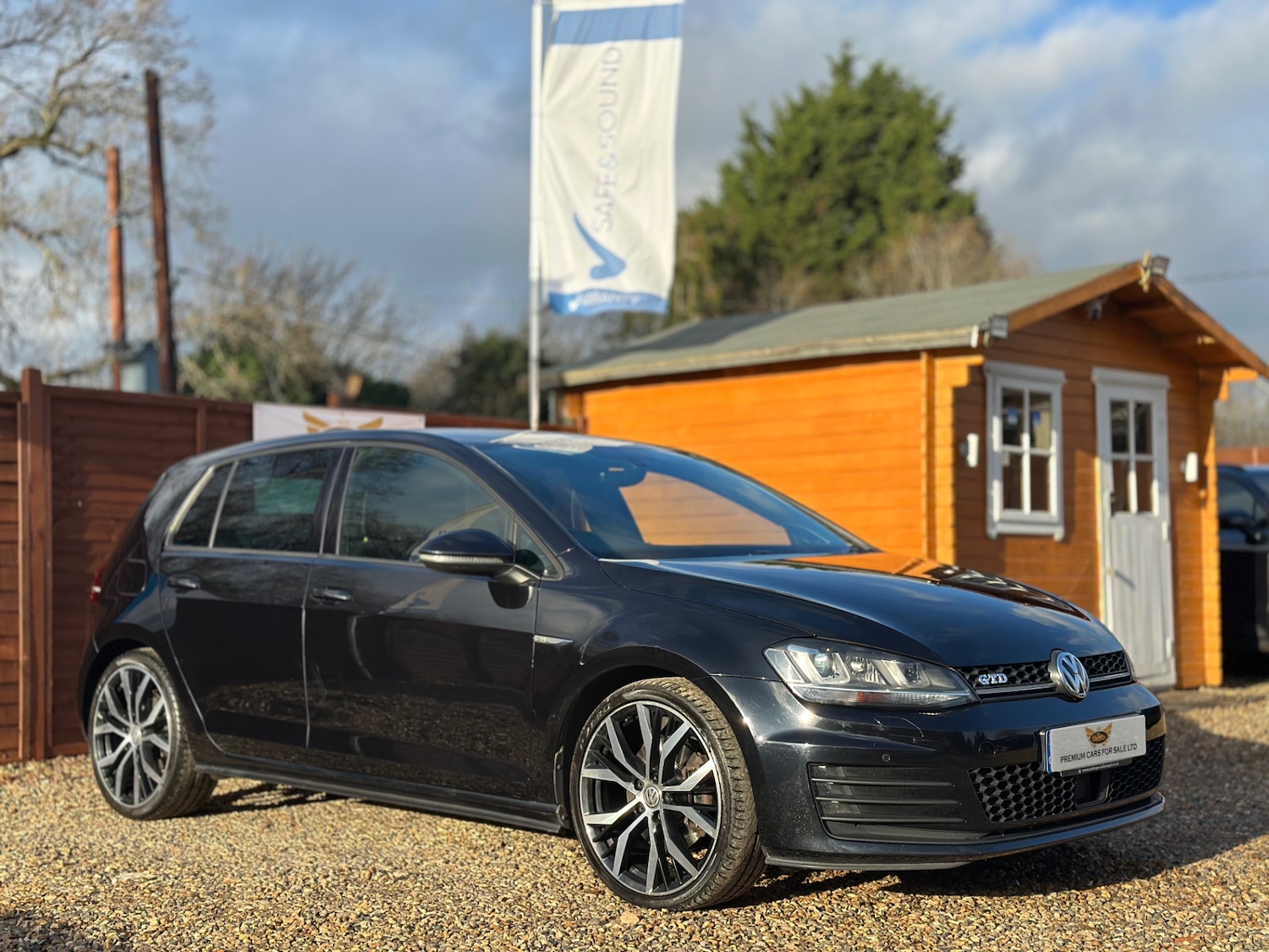 Used Volkswagen Golf 2017 for sale - 76968524: Photo 4