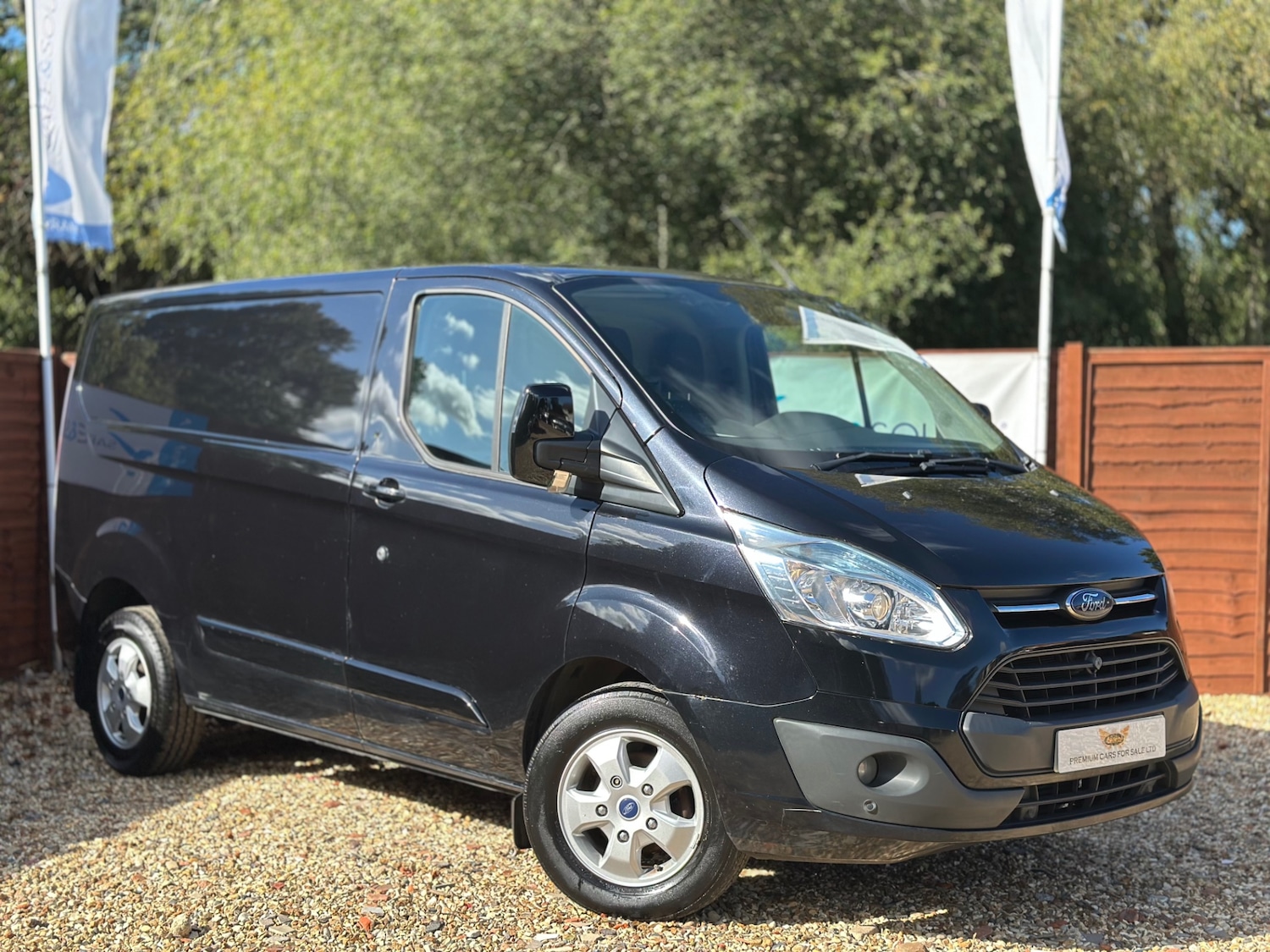 Used Ford Transit Custom 2015 for sale - 76029714: Photo 1