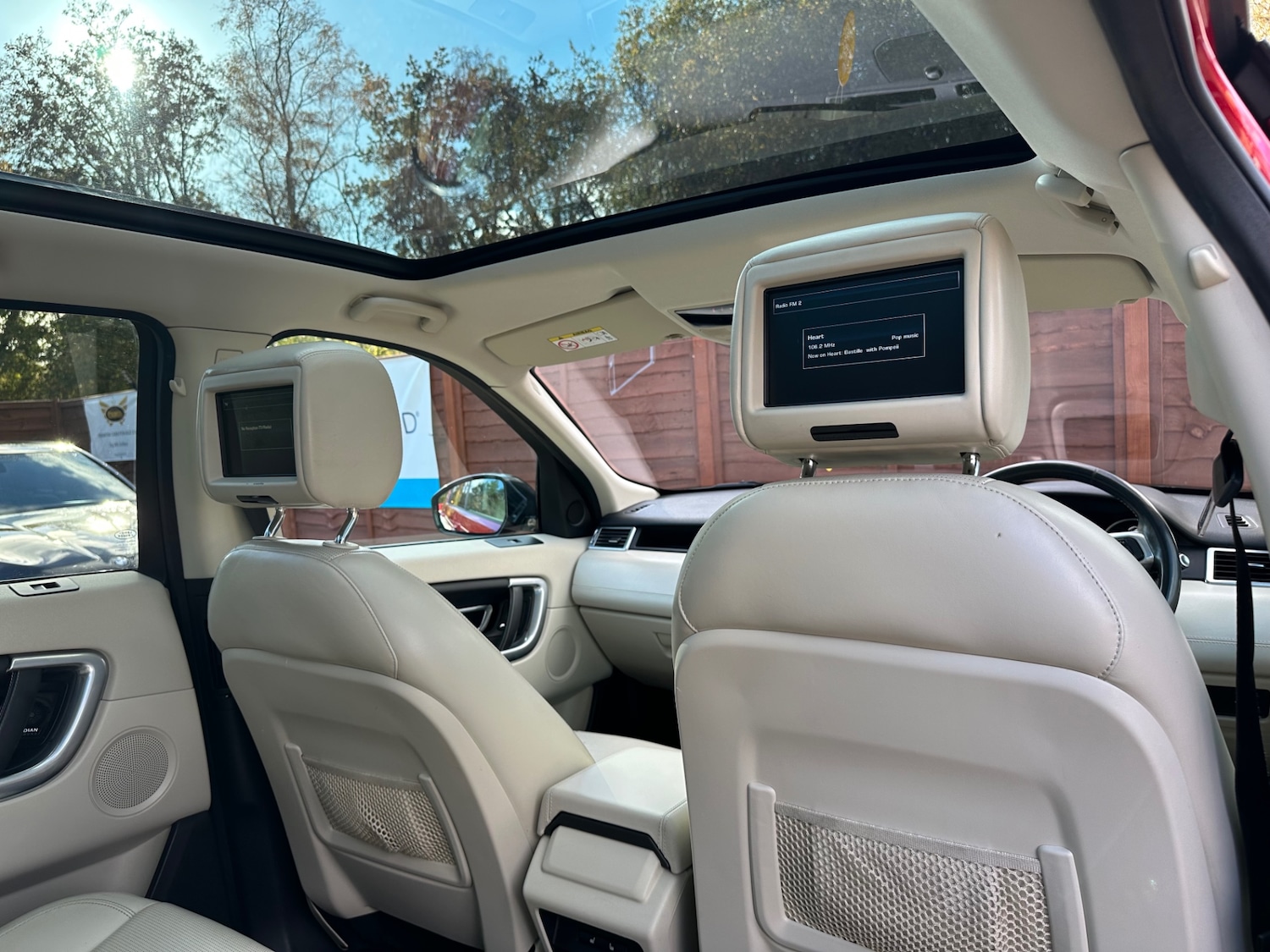 Used Land Rover Discovery Sport 2016 for sale - 76507320: Photo 16