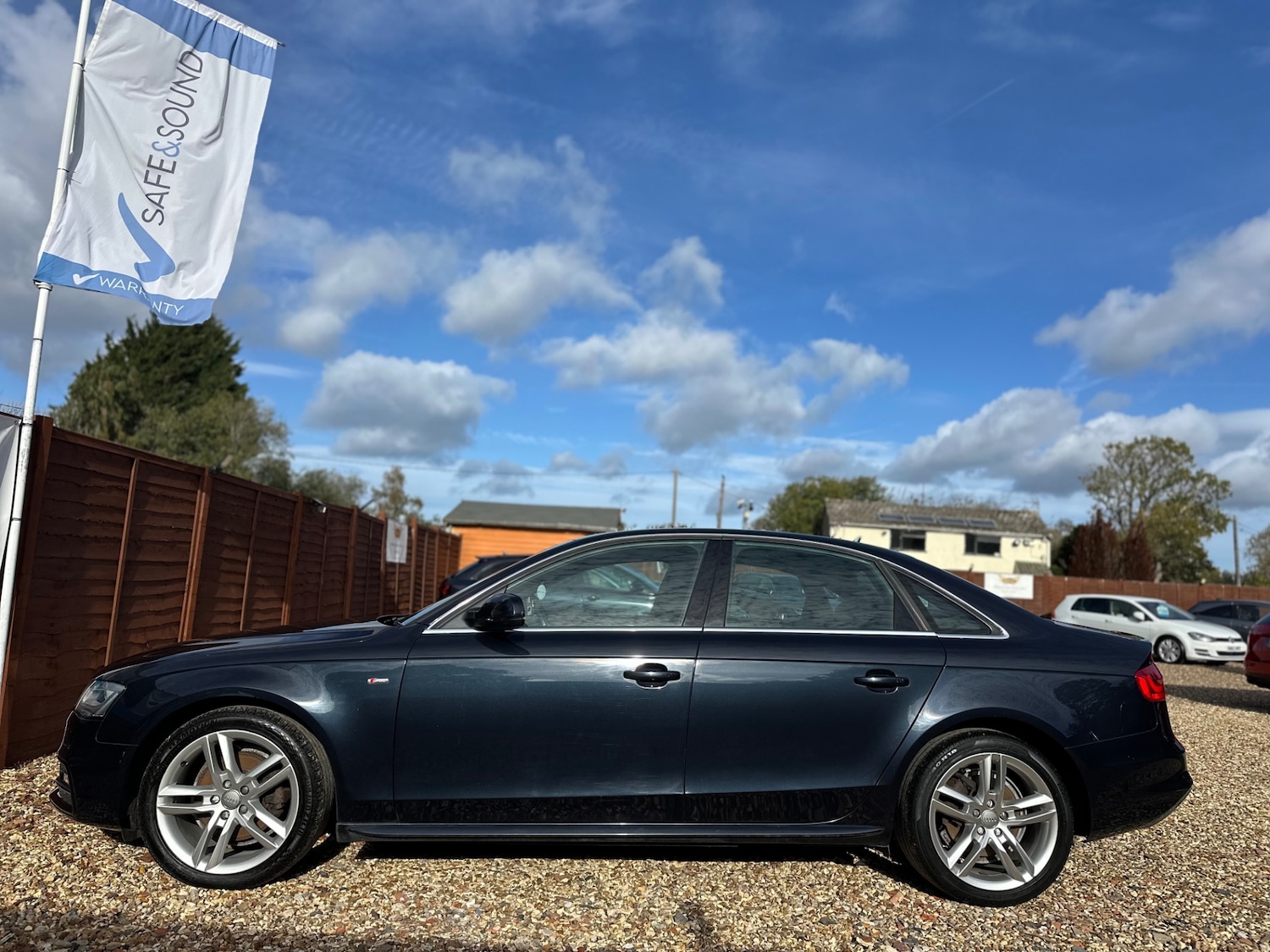 Used Audi A4 2014 for sale - 75106299: Photo 38