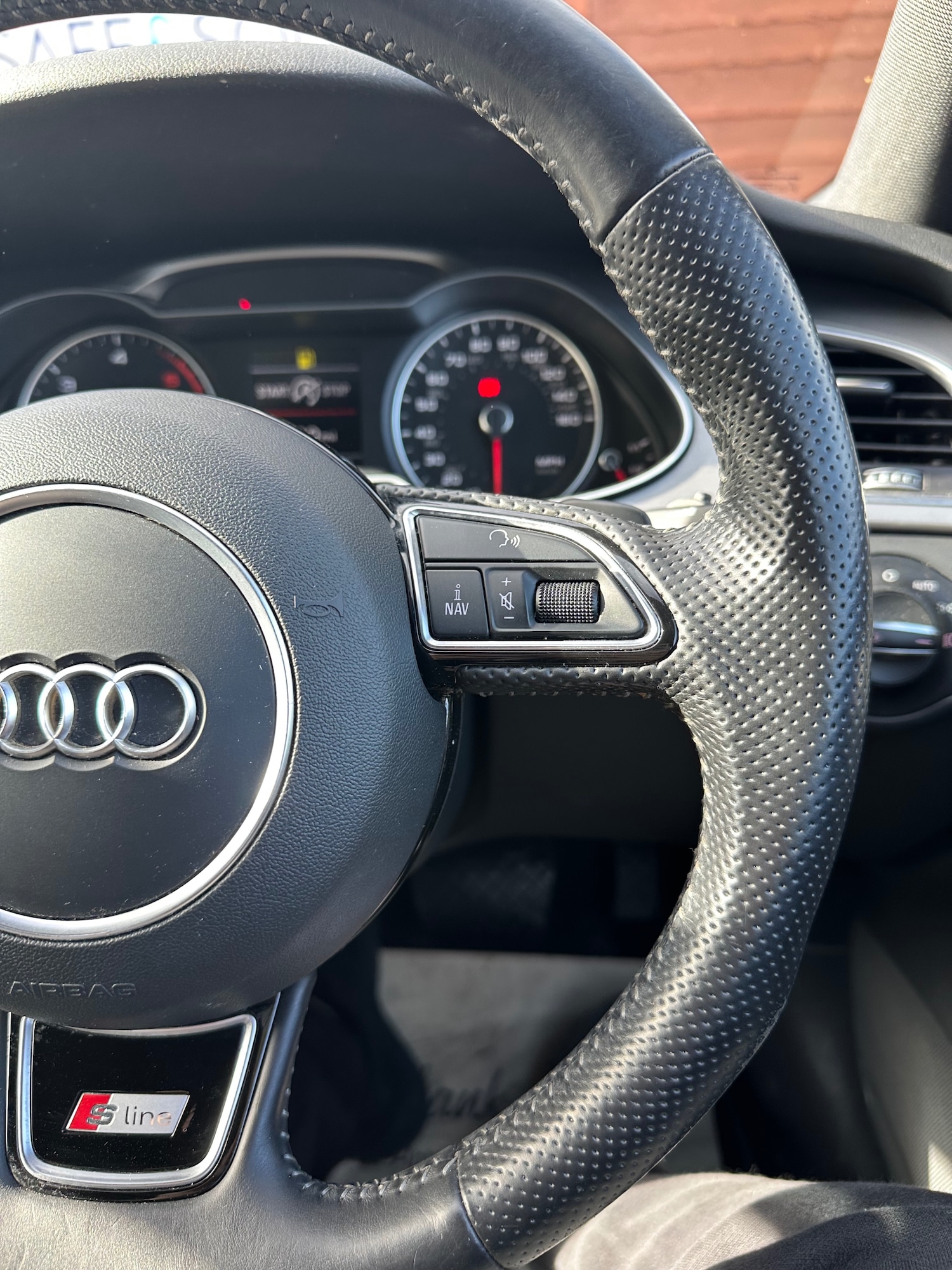 Used Audi A4 2014 for sale - 75106299: Photo 44