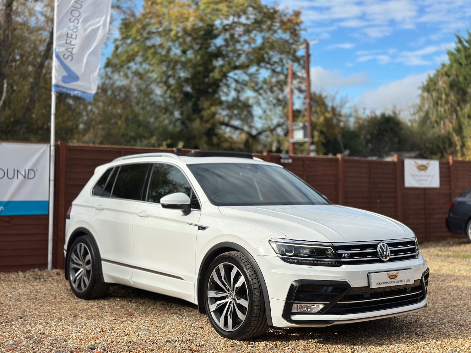 Used Volkswagen Tiguan 2017 for sale - 76482823: Photo 3