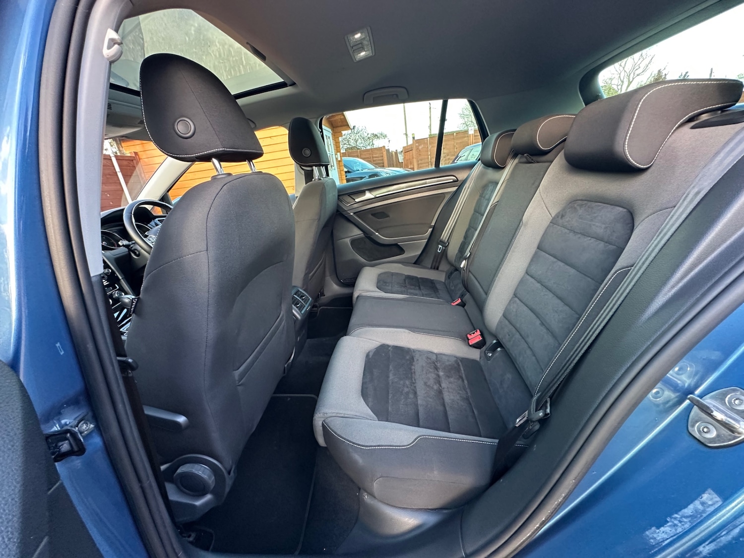 Used Volkswagen Golf 2016 for sale - 76897299: Photo 18