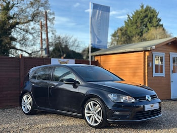 Used Volkswagen Golf 2016 for sale - 76712325: Photo