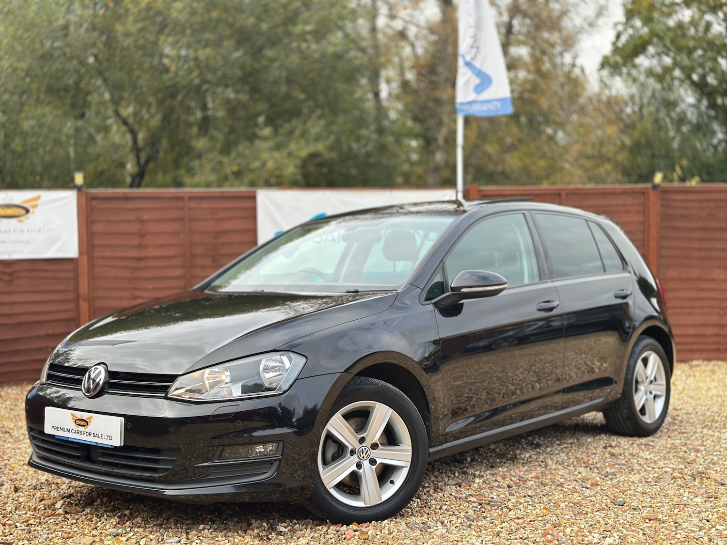 Used Volkswagen Golf 2016 for sale - 76450223: Photo 2