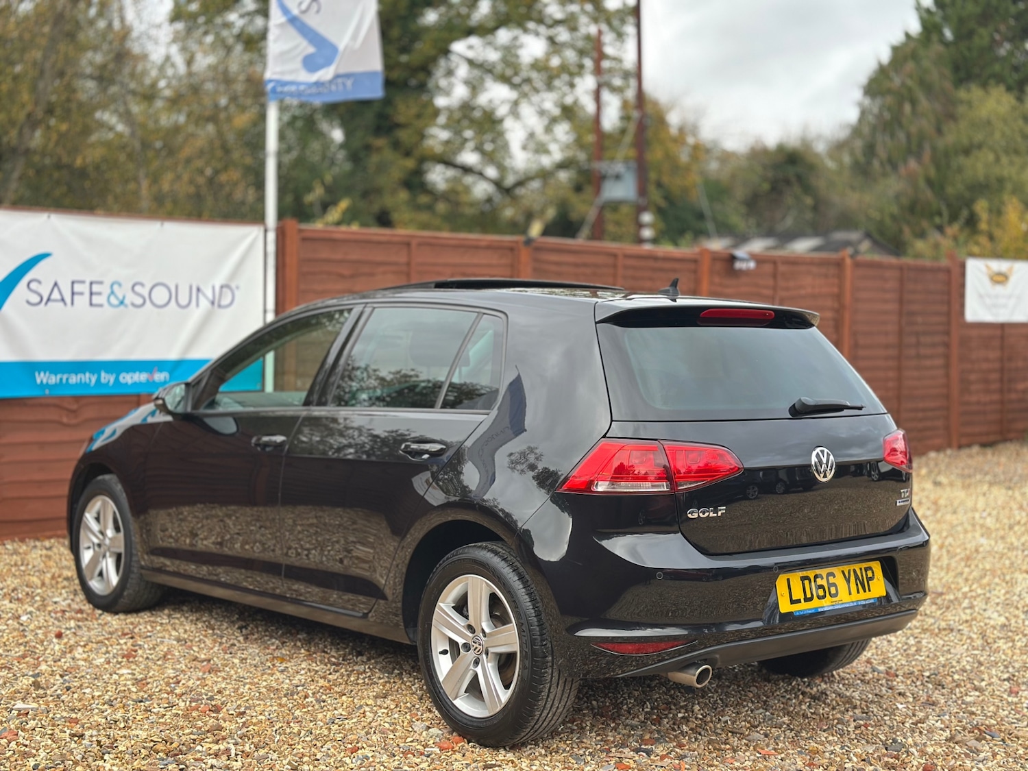 Used Volkswagen Golf 2016 for sale - 76450223: Photo 8
