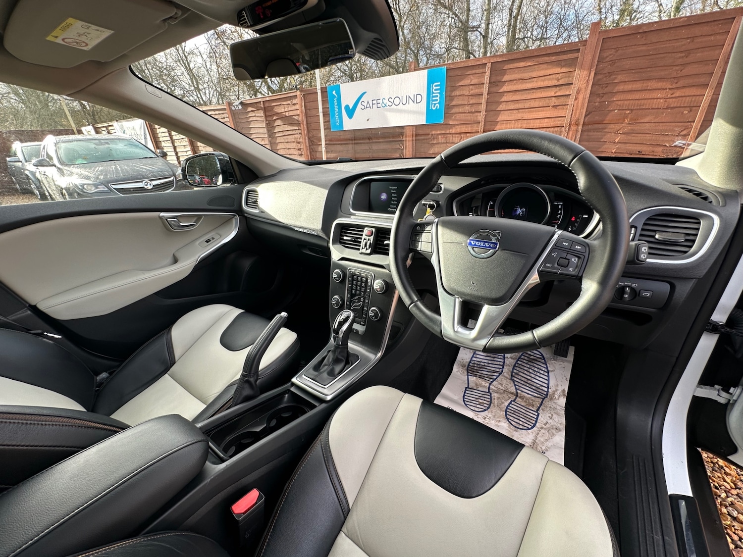 Used Volvo V40 2016 for sale - 76895836: Photo 13