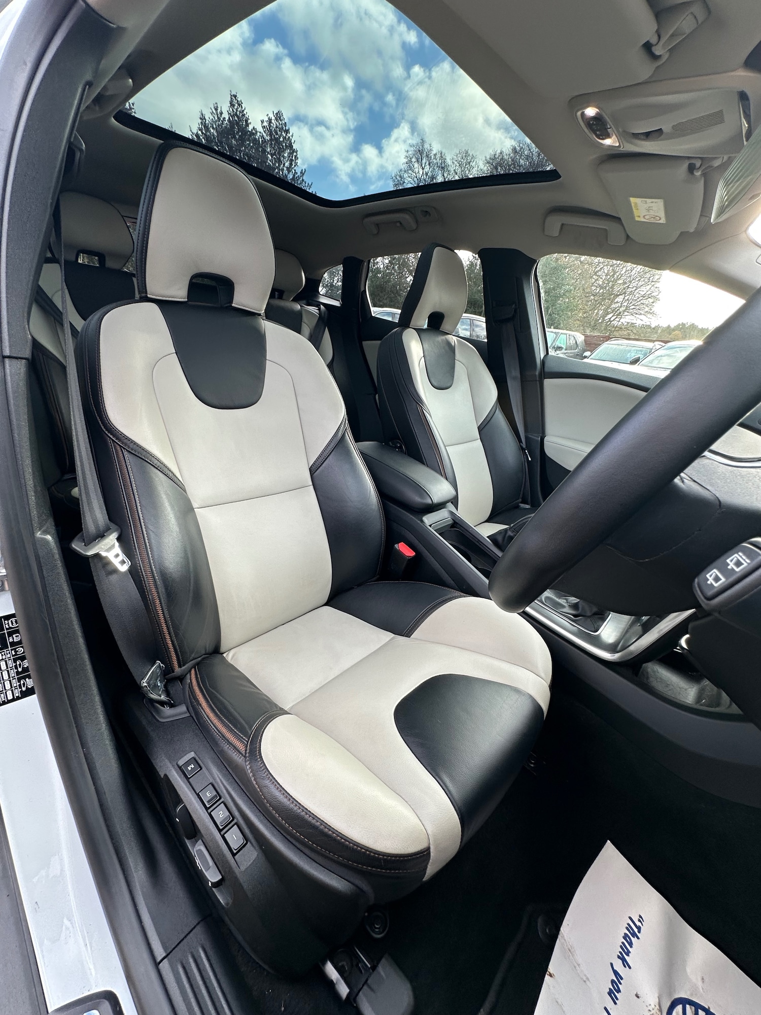 Used Volvo V40 2016 for sale - 76895836: Photo 14