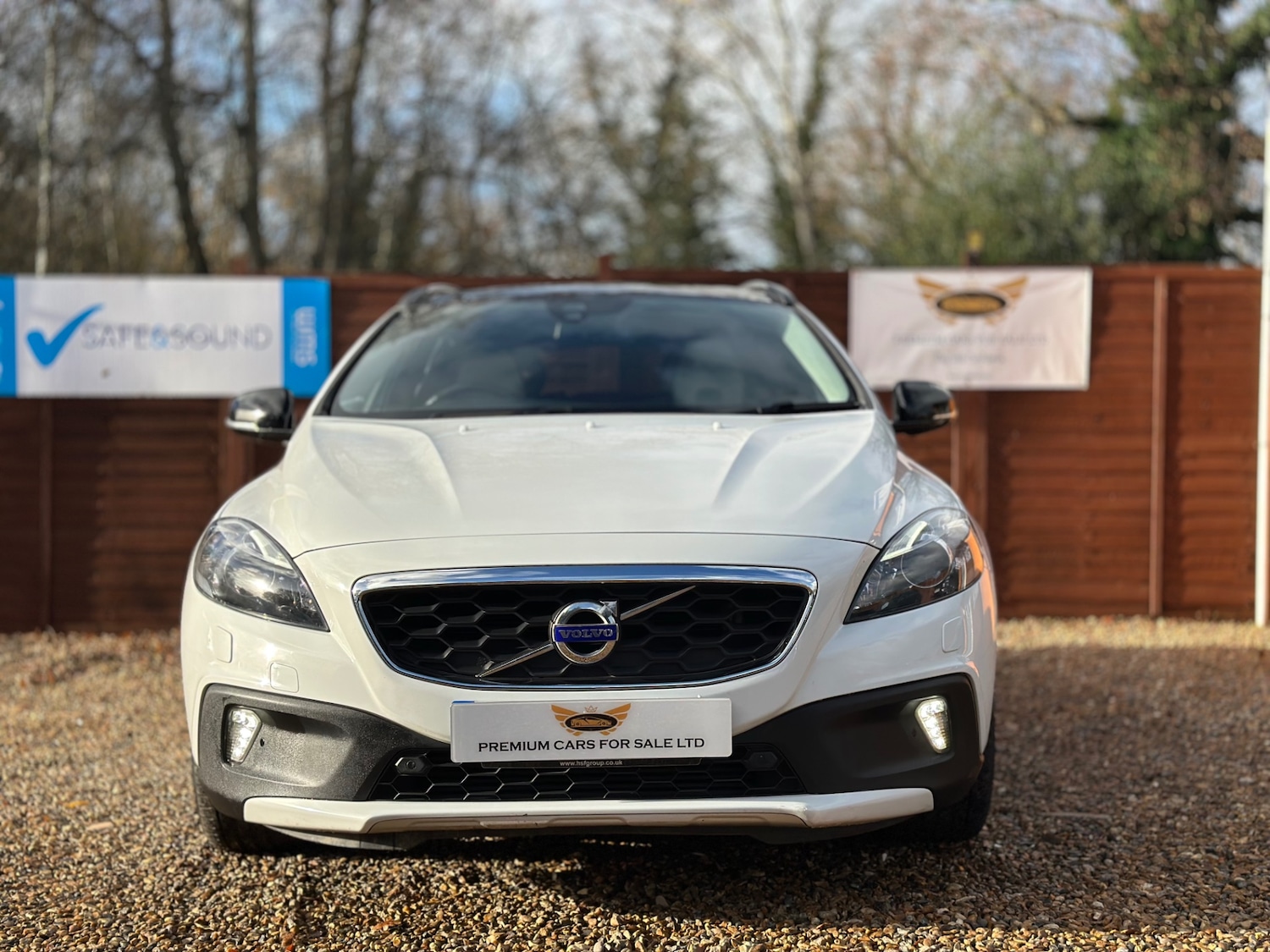 Used Volvo V40 2016 for sale - 76895836: Photo 3