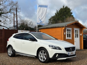 Used Volvo V40 2016 for sale - 76895836: Photo