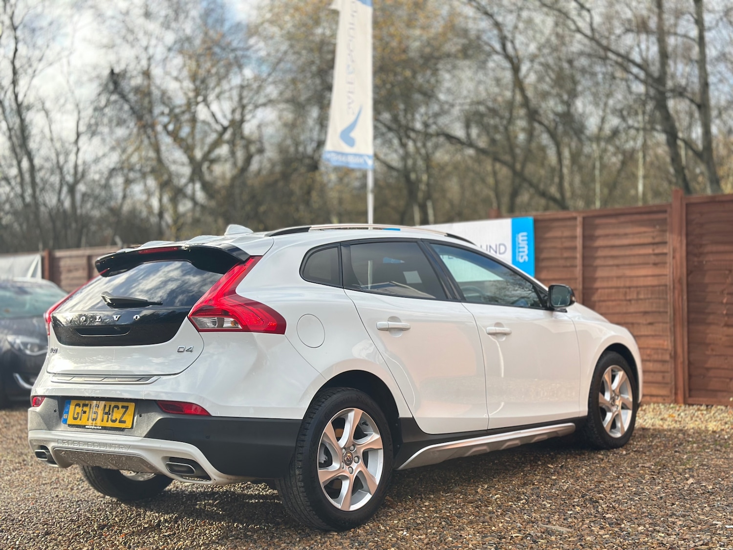 Used Volvo V40 2016 for sale - 76895836: Photo 9