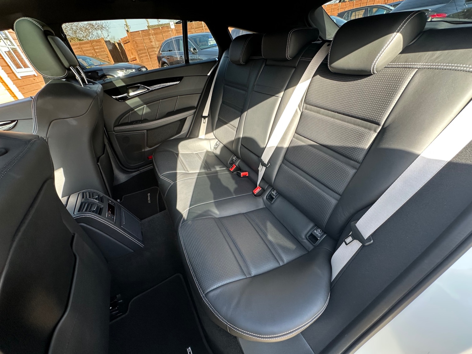 Used Mercedes-Benz CLS 2015 for sale - 77666357: Photo 17