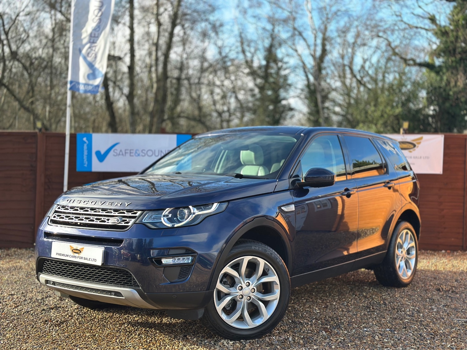 Used Land Rover Discovery Sport 2015 for sale - 77228078: Photo 2
