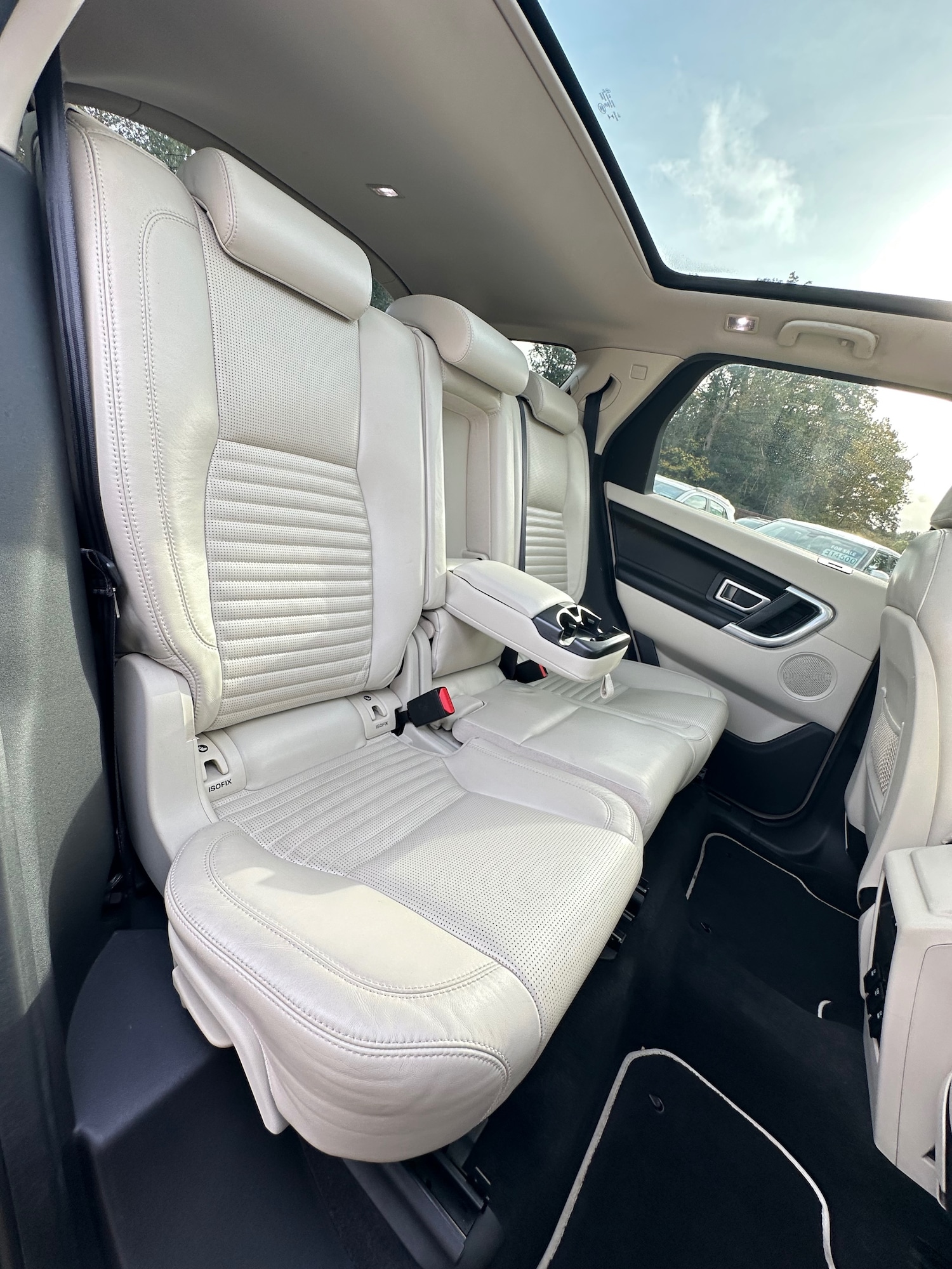 Used Land Rover Discovery Sport 2015 for sale - 76542428: Photo 13