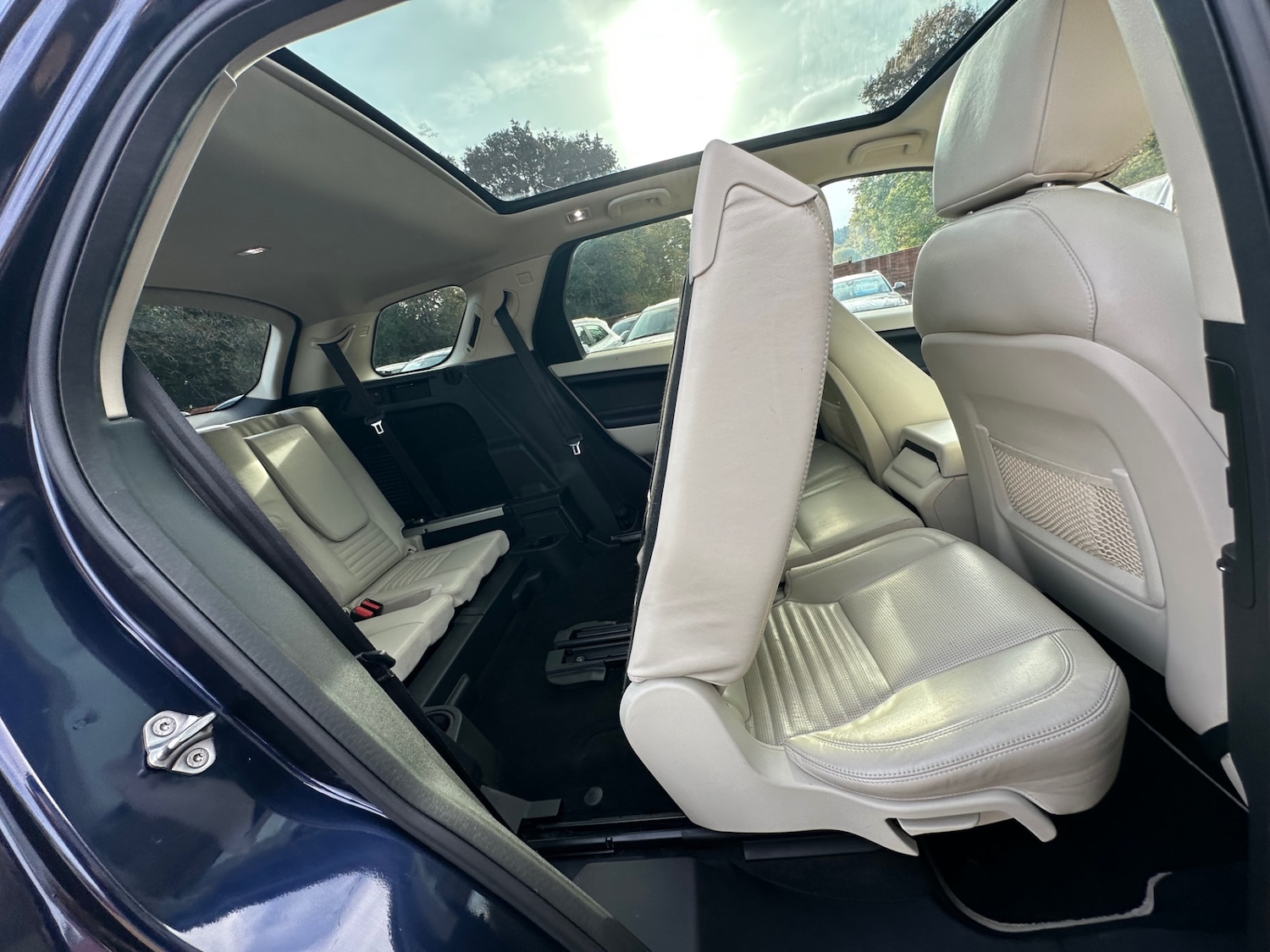 Used Land Rover Discovery Sport 2015 for sale - 76542428: Photo 16