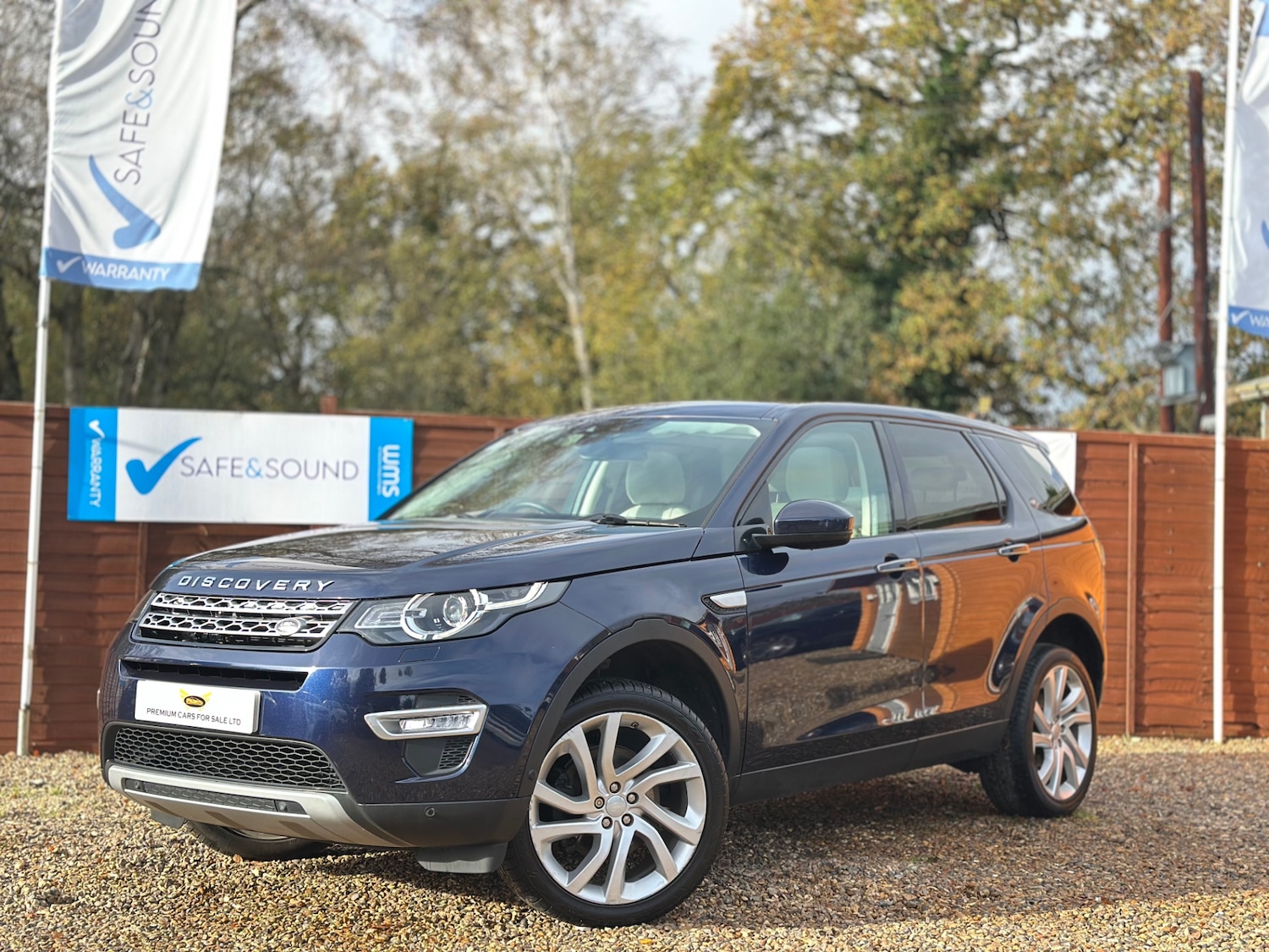 Used Land Rover Discovery Sport 2015 for sale - 76542428: Photo 2