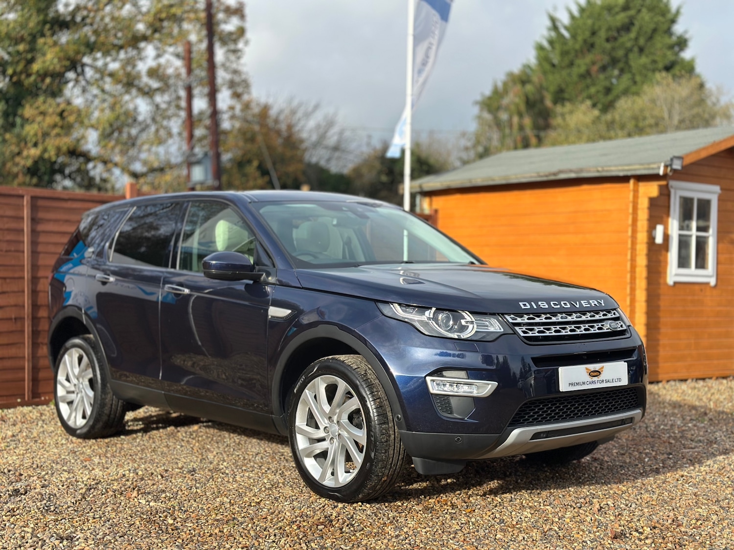 Used Land Rover Discovery Sport 2015 for sale - 76542428: Photo 4