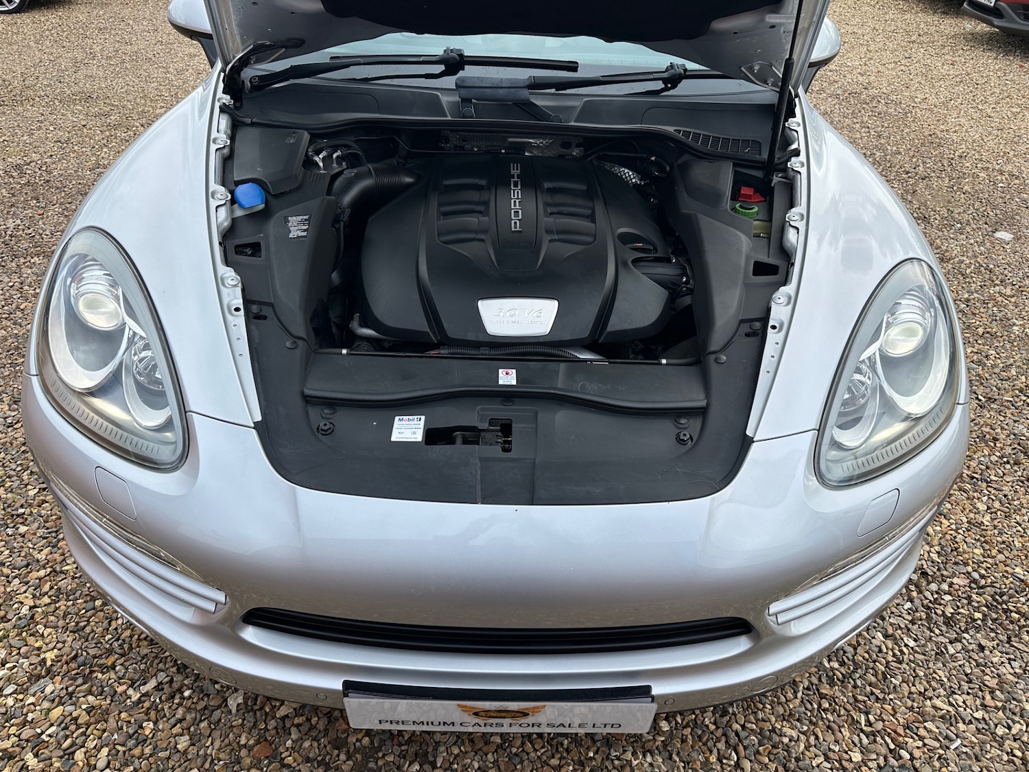 Used Porsche Cayenne 2012 for sale - 77818257: Photo 17